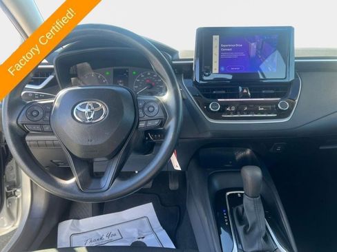 Used 2025 Toyota Corolla LE image 13