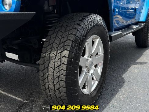 Used 2016 Jeep Wrangler Unlimited Sahara w/ Dual Top Group AWD/4WD image 11