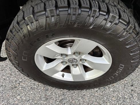 Used 2009 Dodge Ram 1500 Truck Sport image 30