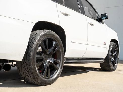 Used 2018 Chevrolet Tahoe Premier w/ RST 6.2L Performance Edition AWD/4WD image 15