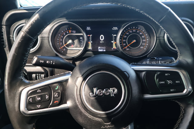 Used 2019 Jeep Wrangler Unlimited Sahara w/ Dual Top Group AWD/4WD image 14