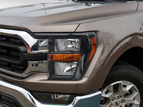 Used 2023 Ford F150 XLT image 3