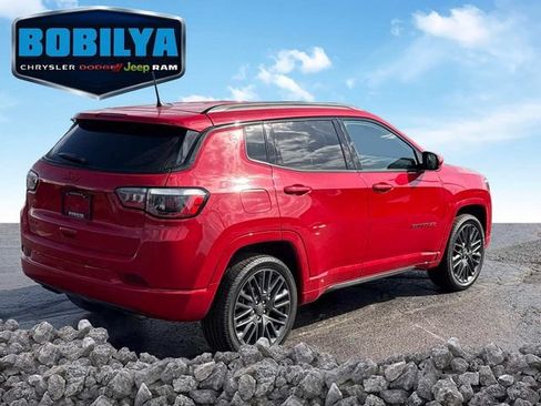 Used 2023 Jeep Compass Limited AWD/4WD image 3