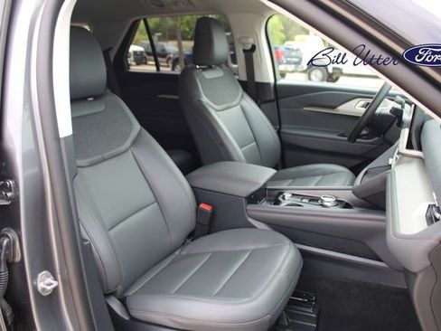 Used 2026 Ford Explorer Active w/ Active Comfort Package image 11