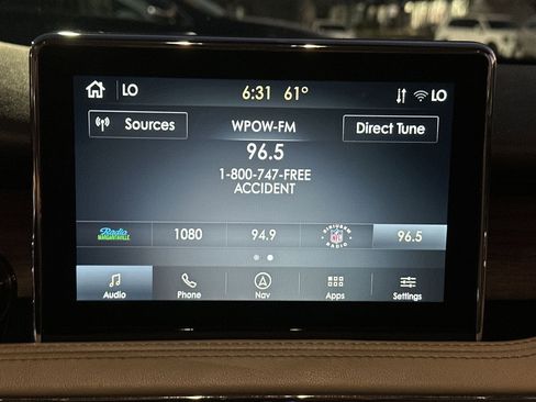 Used 2022 Lincoln Corsair Reserve w/ Elements Package FWD image 12