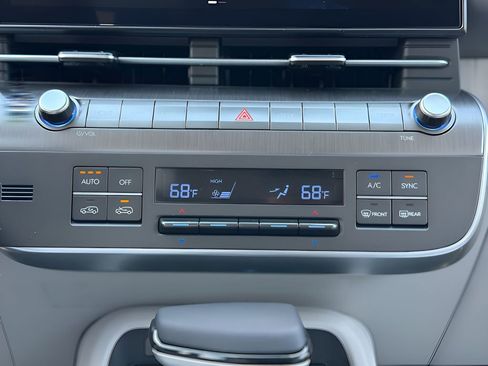 Used 2025 Hyundai Kona SEL image 15