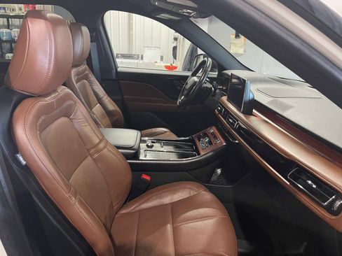 Used 2023 Lincoln Aviator Reserve w/ Equipment Group 201A image 15