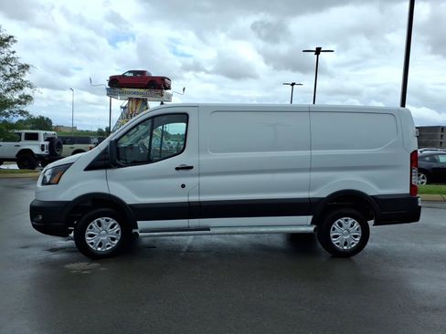 Certified 2025 Ford Transit 250 Low Roof w/ Exterior Upgrade Package RWD image 6