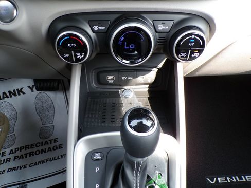 New 2026 Hyundai Venue SEL FWD image 24