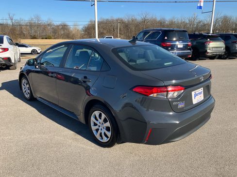 Used 2023 Toyota Corolla LE image 5
