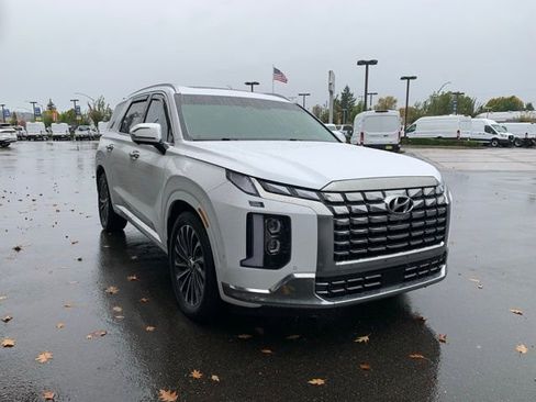 Certified 2025 Hyundai Palisade Calligraphy image 11