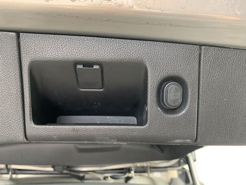Used 2018 Chevrolet Tahoe LT RWD image 34