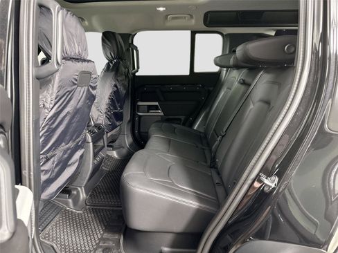 Certified 2024 Land Rover Defender 110 S AWD/4WD image 17