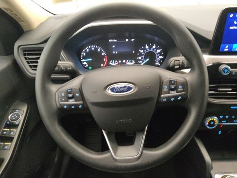 Used 2020 Ford Escape SE image 22