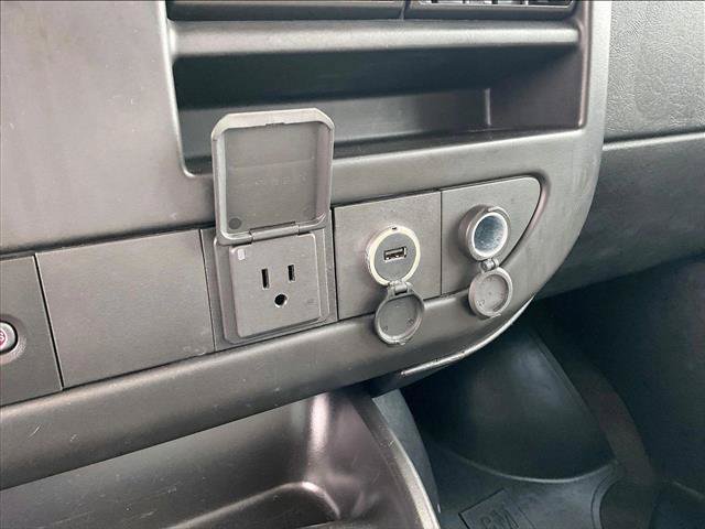 Used 2018 Chevrolet Express 3500 LT w/ LT Preferred Equipment Group RWD image 24