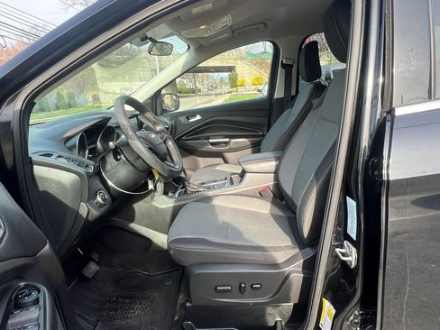 Used 2018 Ford Escape SE w/ SE Sync 3 Package AWD/4WD image 21