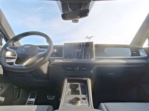 New 2026 Volkswagen Tiguan SE R-Line FWD image 25