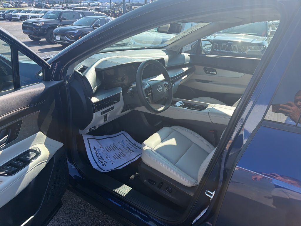 Certified 2025 Nissan Murano SL w/ Cargo Package AWD/4WD image 16
