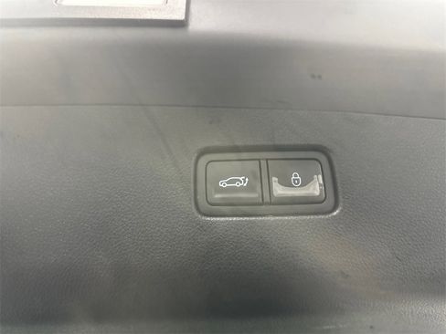 Used 2023 Genesis GV70 2.5T w/ Select Package image 20