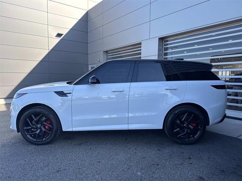 Certified 2023 Land Rover Range Rover Sport SE Dynamic image 4