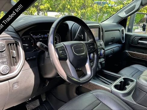 Used 2020 GMC Sierra 2500 Denali w/ Denali Ultimate Package AWD/4WD image 8