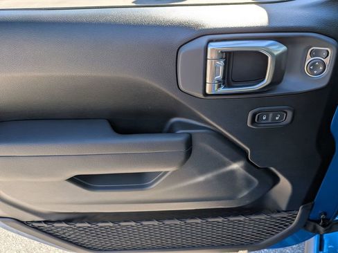 New 2026 Jeep Gladiator Willys image 14