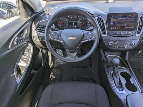 Used 2023 Chevrolet Malibu LT FWD image 15