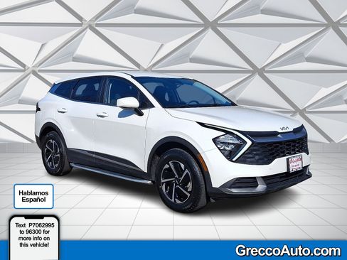 Used 2023 Kia Sportage LX image 1