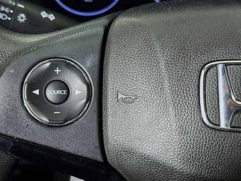 Used 2020 Honda HR-V LX image 13