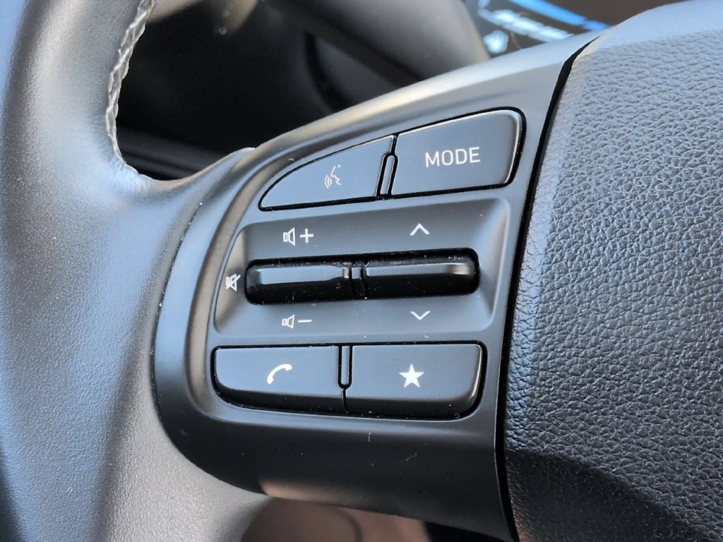 Used 2026 Hyundai Venue SEL FWD image 20