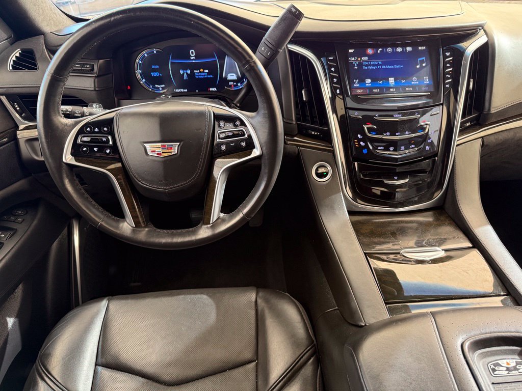 Used 2018 Cadillac Escalade Platinum AWD/4WD image 24