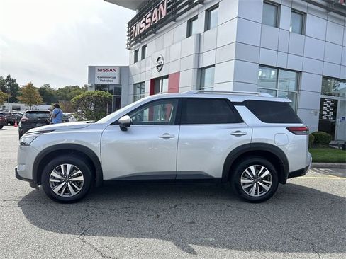Certified 2022 Nissan Pathfinder SL image 5