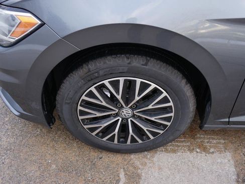 Used 2019 Volkswagen Jetta R-Line image 9