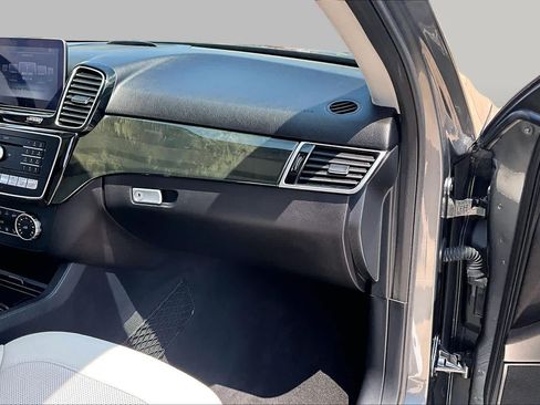 Used 2018 Mercedes-Benz GLE 350 image 19