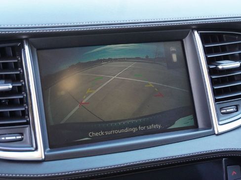 Certified 2024 INFINITI QX50 Luxe w/ Accent Package image 12