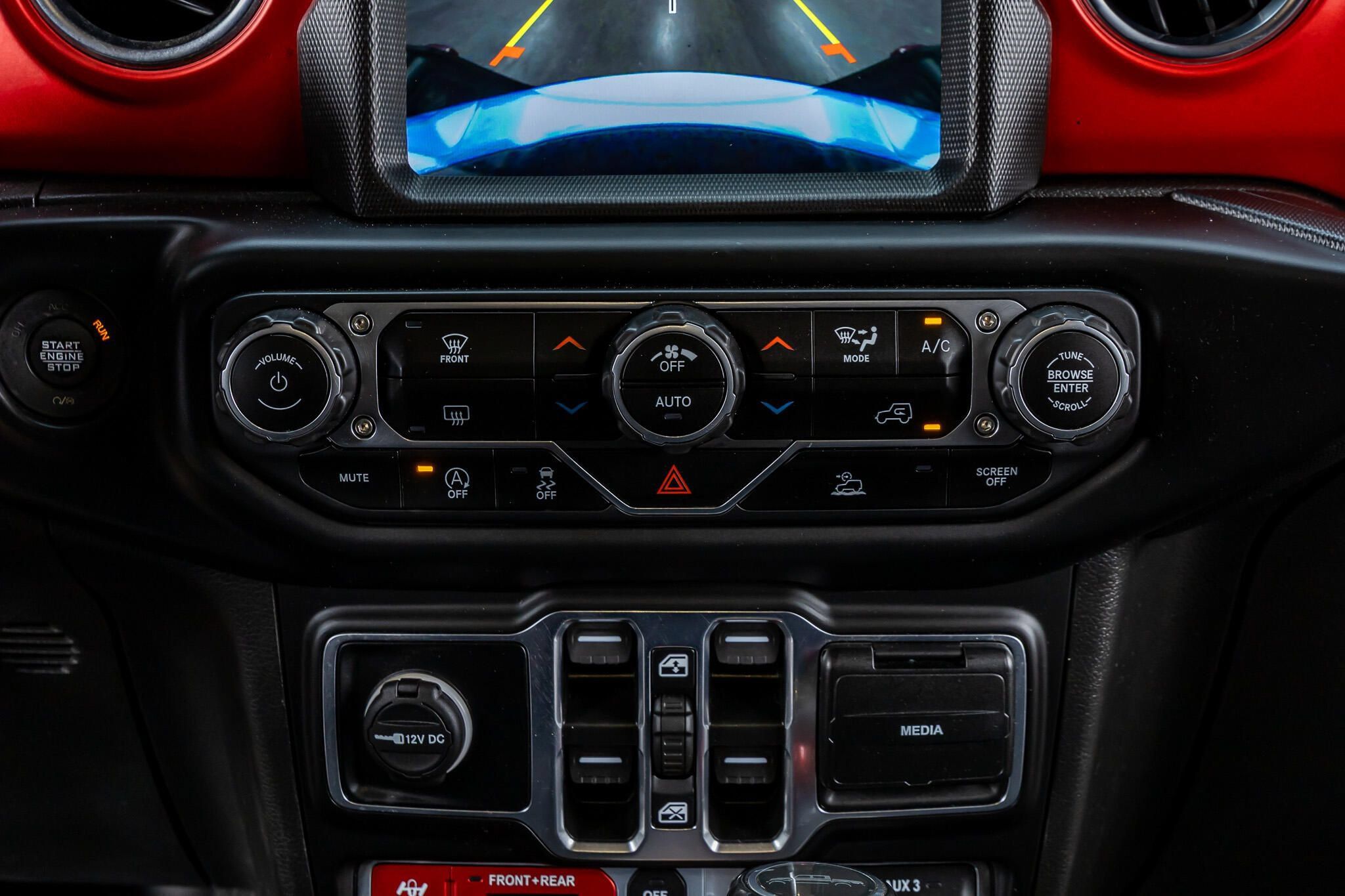 Used 2022 Jeep Gladiator Rubicon w/ LED Lighting Group AWD/4WD image 23