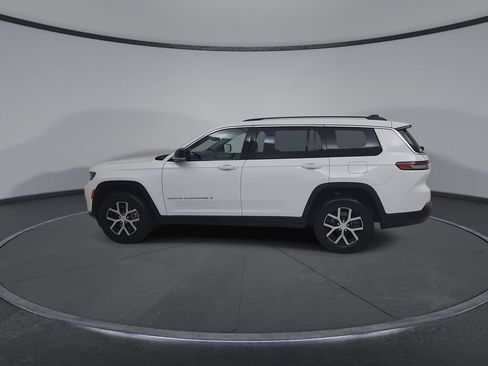 Used 2023 Jeep Grand Cherokee L Limited w/ Trailer Tow Group (B) AWD/4WD image 10