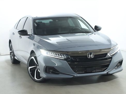 Used 2022 Honda Accord Sport image 2
