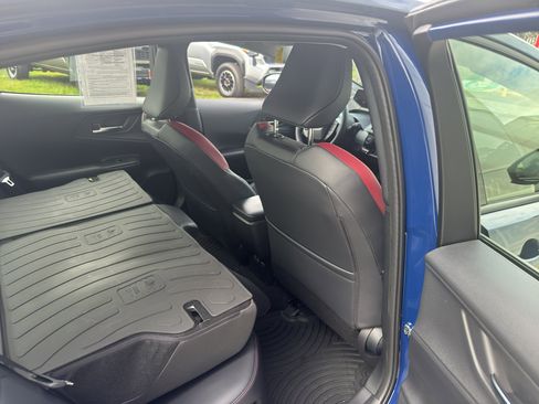 Used 2025 Toyota Prius Plug-In Hybrid image 13