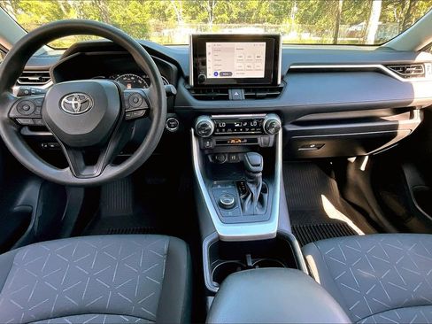 Used 2024 Toyota RAV4 XLE image 7