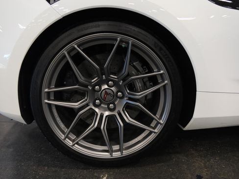 Used 2024 Chevrolet Corvette Z06 w/ Z07 Performance Package RWD image 11
