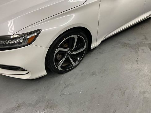 Used 2020 Honda Accord Sport image 4