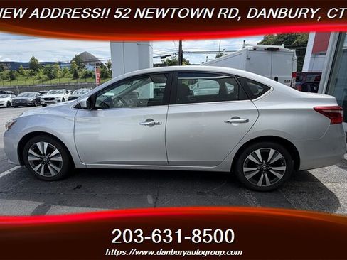 Used 2019 Nissan Sentra SV w/ Special Edition Package FWD image 2