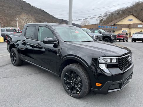 New 2026 Ford Maverick XLT w/ Equipment Group 301A AWD/4WD image 3