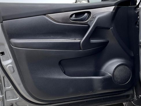 Used 2018 Nissan Rogue Sport S image 22