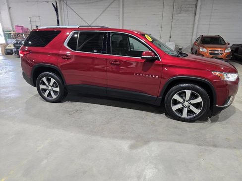 Used 2018 Chevrolet Traverse LT AWD/4WD image 16