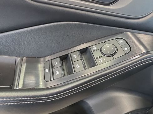 Used 2024 Nissan Rogue SV AWD/4WD image 21