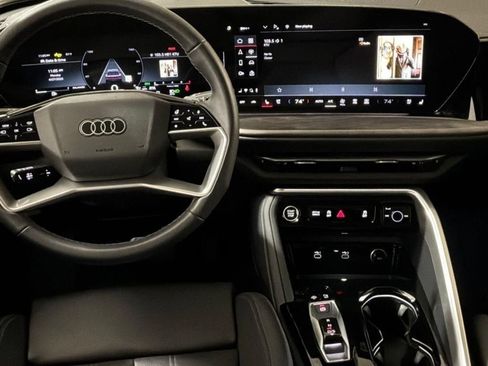 Used 2025 Audi Q5 Premium w/ Premium Plus AWD/4WD image 17
