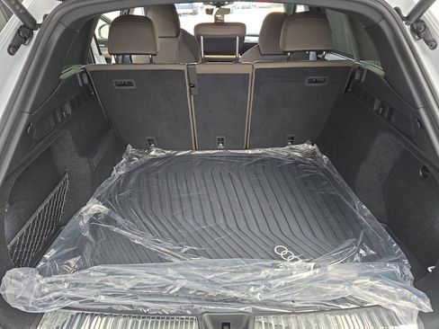 New 2025 Audi Q5 Premium Plus image 12