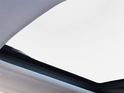 Used 2020 Land Rover Range Rover Evoque SE image 32